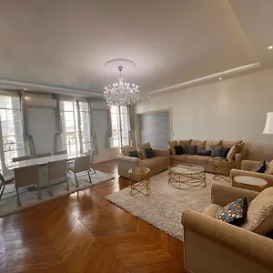 Champs-elysees - Hala Apartment