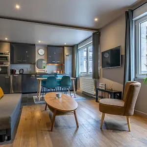 Cardinet Apartment